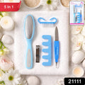MANICURE PEDICURE NAIL CARE KIT .